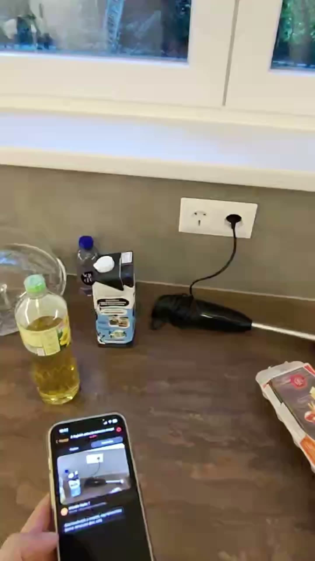 The wearer’s view, live on the expert’s screen